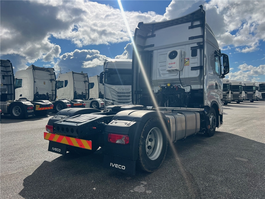 Iveco S-WAY 500 - Tractor head: gambar 5 Iveco S-WAY 500 - Tractor head: gambar 5