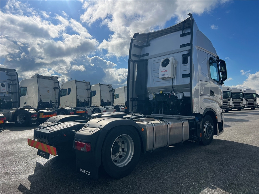 Iveco S-WAY 500 - Tractor head: gambar 4 Iveco S-WAY 500 - Tractor head: gambar 4