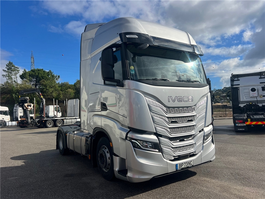 Iveco S-WAY 500 - Tractor head: gambar 3 Iveco S-WAY 500 - Tractor head: gambar 3