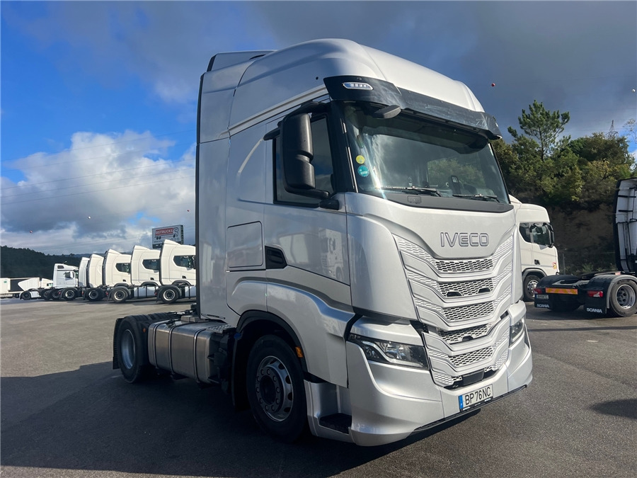 Iveco S-WAY 500 - Tractor head: gambar 3 Iveco S-WAY 500 - Tractor head: gambar 3
