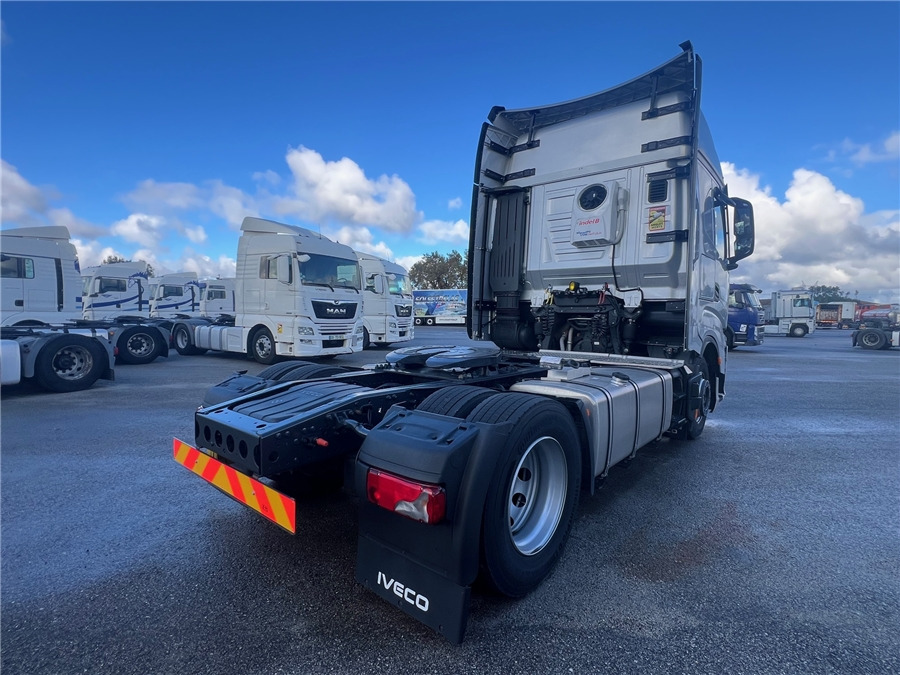 Iveco S-WAY 500 - Tractor head: gambar 4 Iveco S-WAY 500 - Tractor head: gambar 4