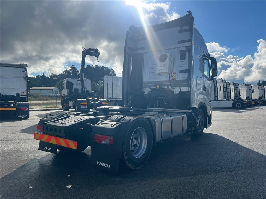Iveco S-WAY 500 - Tractor head: gambar 5 Iveco S-WAY 500 - Tractor head: gambar 5