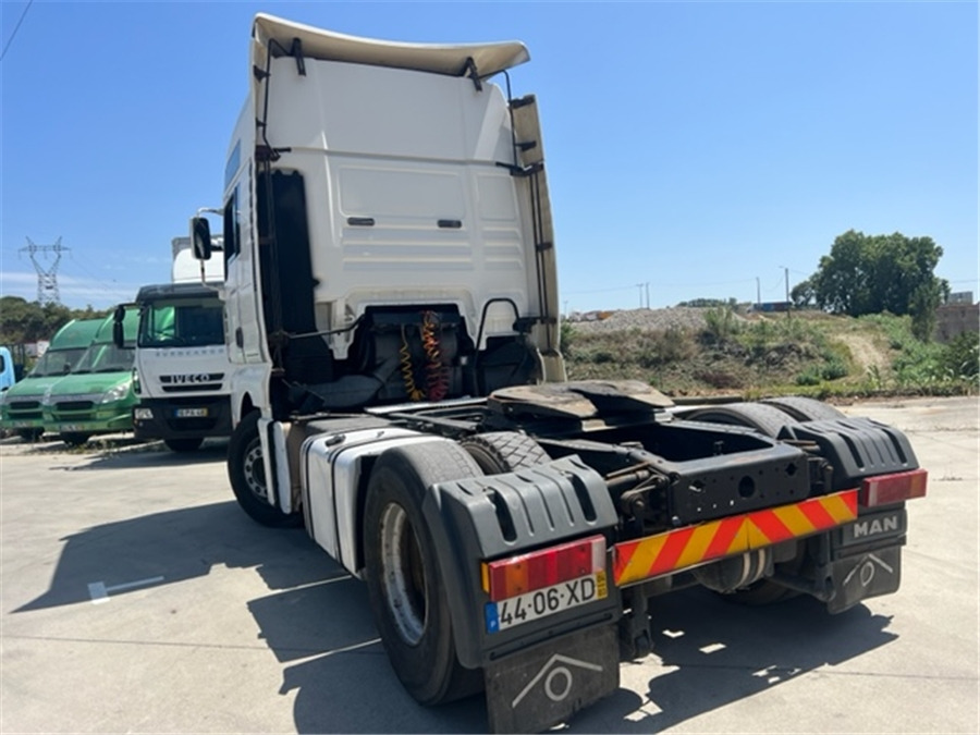 MAN TGA18.460 - Tractor head: gambar 4 MAN TGA18.460 - Tractor head: gambar 4