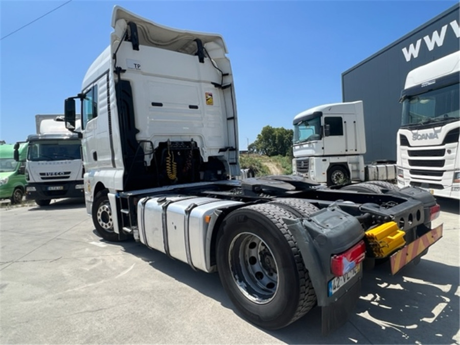 MAN TGX 18.460 - Tractor head: gambar 4 MAN TGX 18.460 - Tractor head: gambar 4