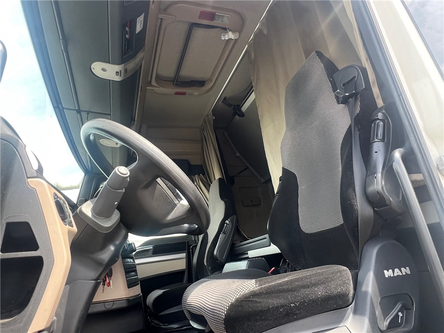 Tractor head MAN TGX 18.460: gambar 15