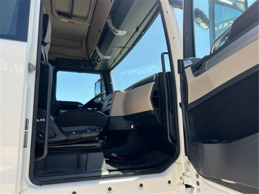 MAN TGX 18.460 - Tractor head: gambar 5 MAN TGX 18.460 - Tractor head: gambar 5