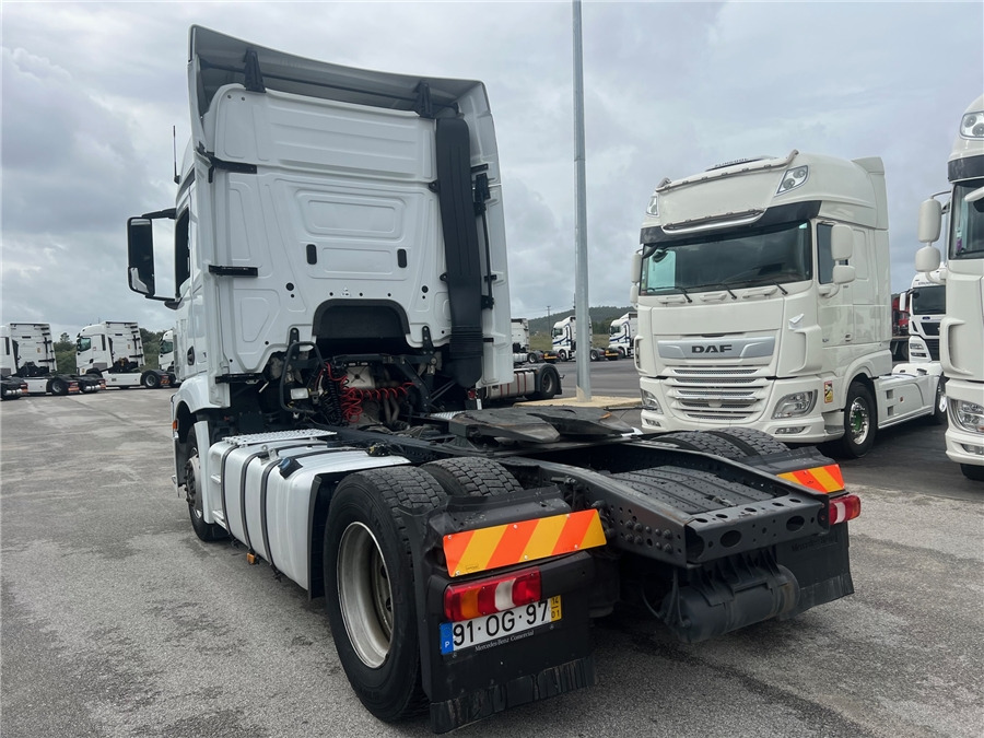 MERCEDES-BENZ ACTROS 1845 LS - Tractor head: gambar 4 MERCEDES-BENZ ACTROS 1845 LS - Tractor head: gambar 4