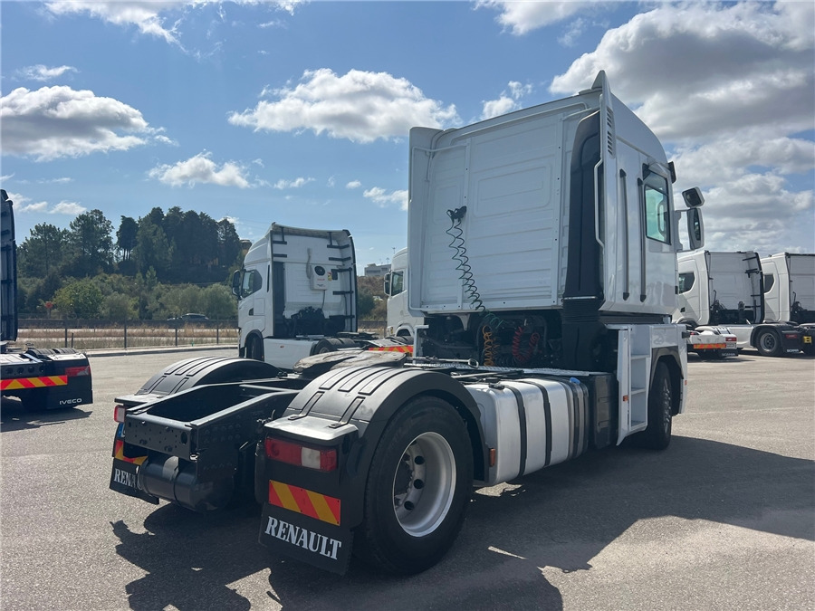 Renault AE 440 - Tractor head: gambar 4 Renault AE 440 - Tractor head: gambar 4