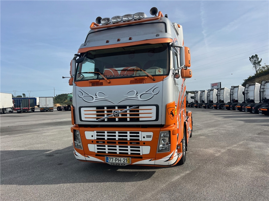 Volvo FH 16 - Tractor head: gambar 2 Volvo FH 16 - Tractor head: gambar 2