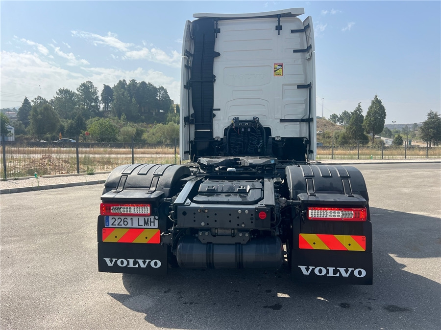 Volvo FH500 / RETARDER / IPARKCOOL - Tractor head: gambar 5 Volvo FH500 / RETARDER / IPARKCOOL - Tractor head: gambar 5