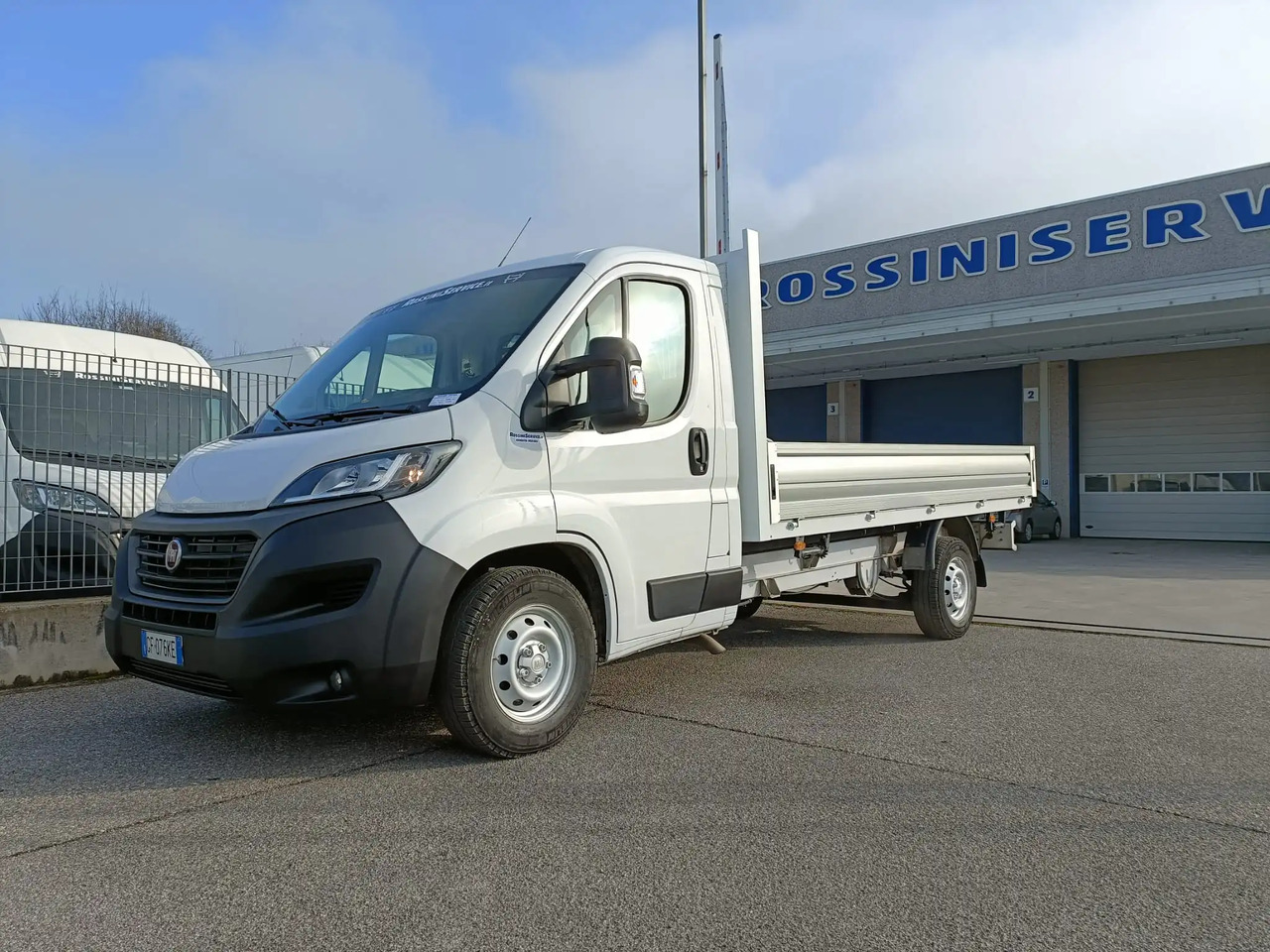FIAT DUCATO 35 L2H1 - Van flatbed: gambar 3 FIAT DUCATO 35 L2H1 - Van flatbed: gambar 3