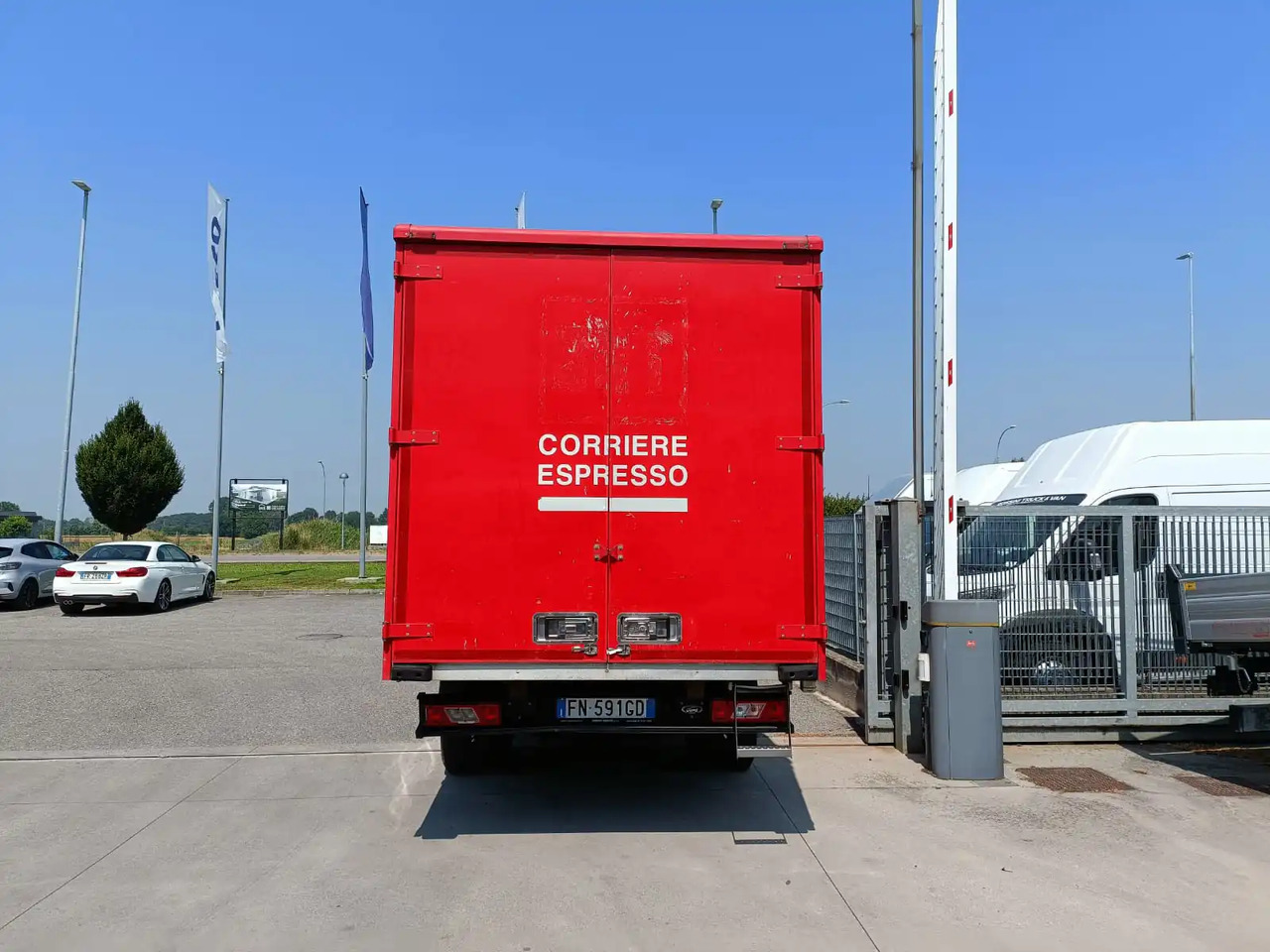 FORD TRANSIT FURGONATO BOX - Van box: gambar 5 FORD TRANSIT FURGONATO BOX - Van box: gambar 5