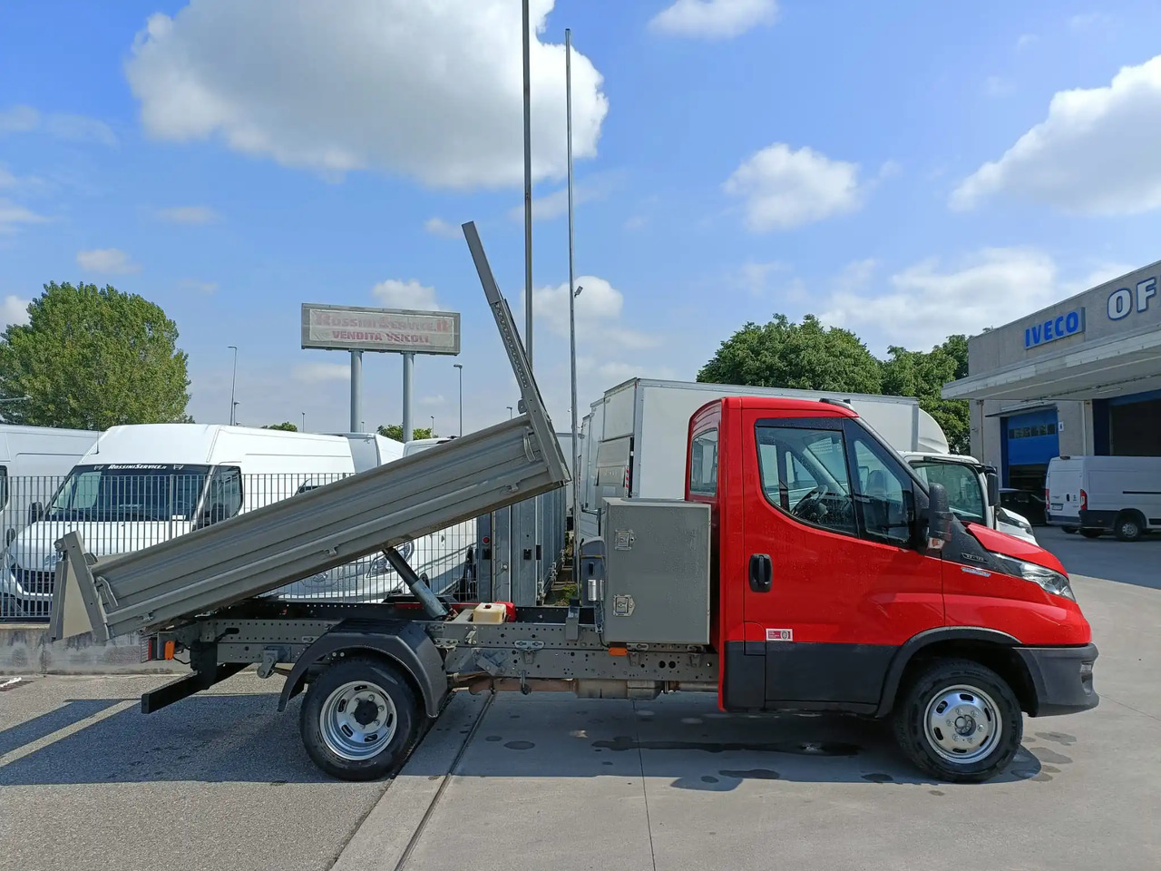 IVECO DAILY 35C12 RIBALTABILE - Van jungkit: gambar 4 IVECO DAILY 35C12 RIBALTABILE - Van jungkit: gambar 4