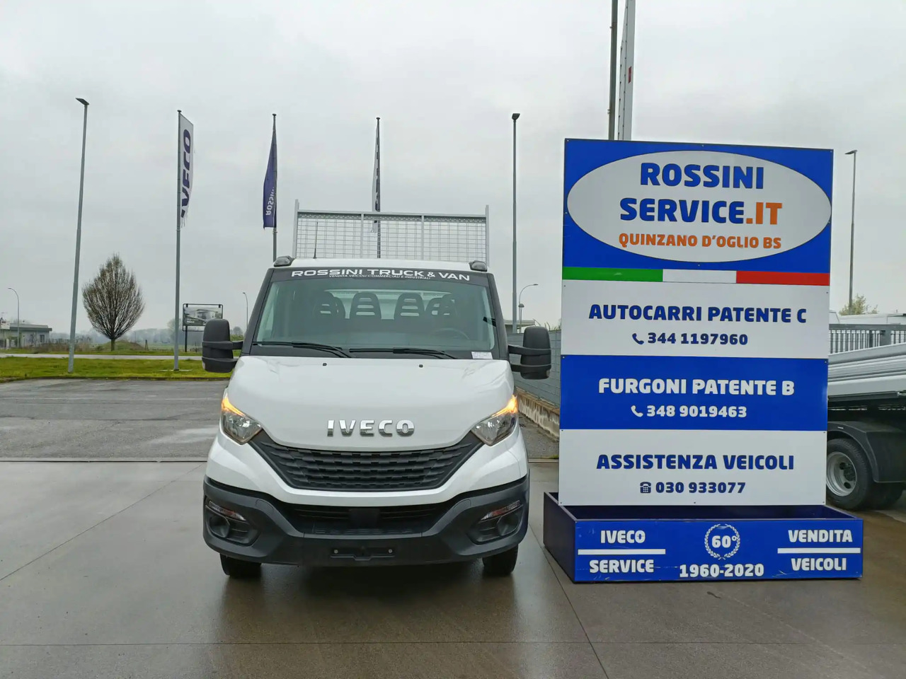 IVECO DAILY 35C14 DOPPIA CABINA RIBALTABILE 2.3 - Van jungkit: gambar 5 IVECO DAILY 35C14 DOPPIA CABINA RIBALTABILE 2.3 - Van jungkit: gambar 5