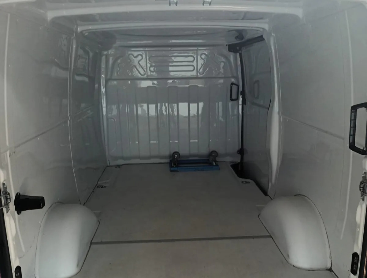 IVECO DAILY 35C14 L1H1 CNG METANO 3.0 - Van panel: gambar 2 IVECO DAILY 35C14 L1H1 CNG METANO 3.0 - Van panel: gambar 2