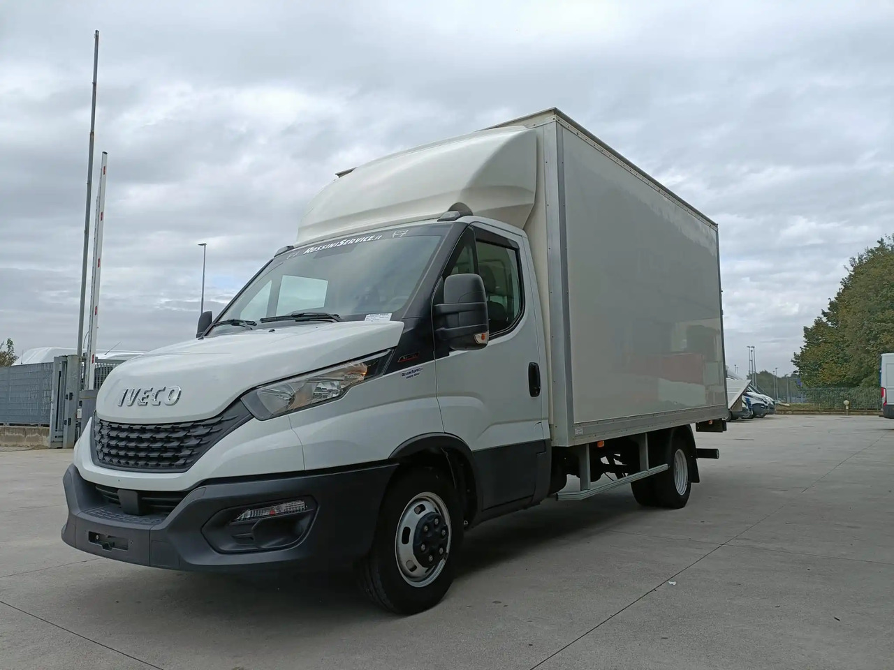 IVECO DAILY 35C16 3.0 - Van box: gambar 3 IVECO DAILY 35C16 3.0 - Van box: gambar 3