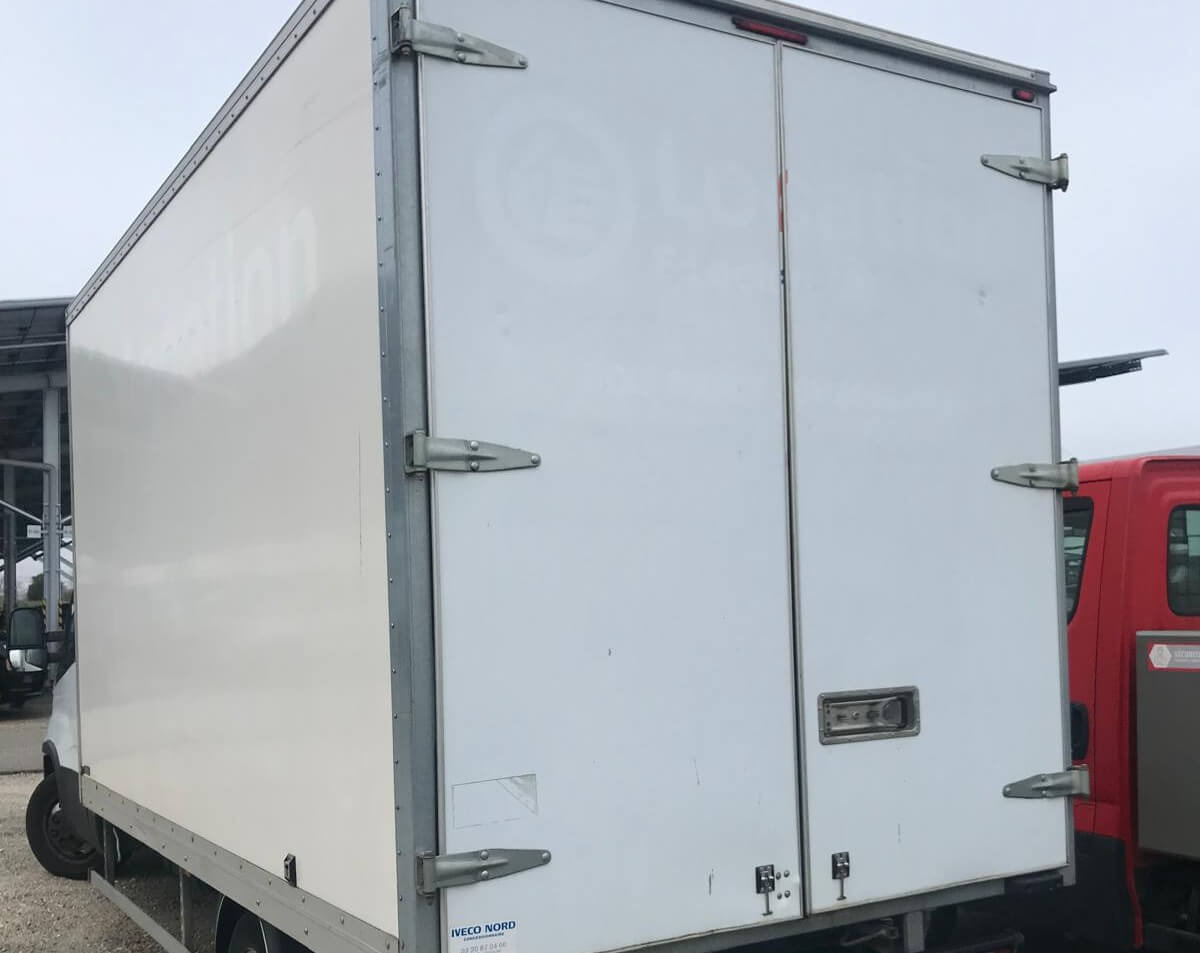 IVECO DAILY 35C16 3.0L - Van box: gambar 2 IVECO DAILY 35C16 3.0L - Van box: gambar 2