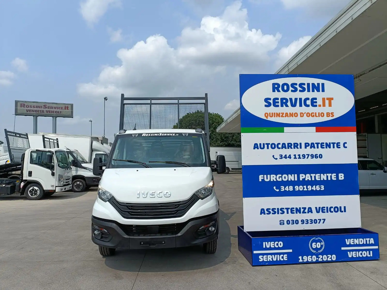 IVECO DAILY 35C16 3000 cc KM 0 - Van jungkit: gambar 4 IVECO DAILY 35C16 3000 cc KM 0 - Van jungkit: gambar 4