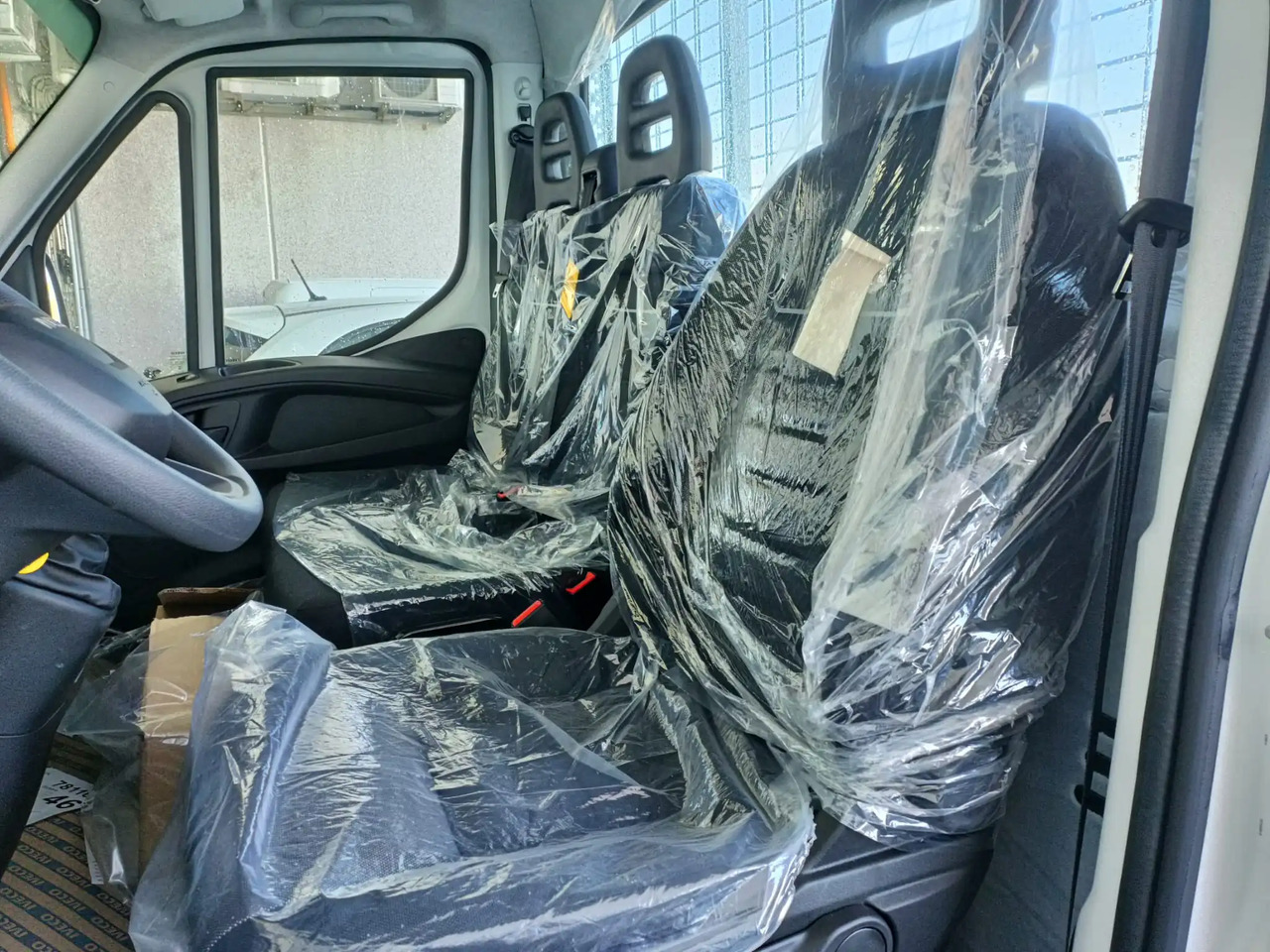 Van jungkit IVECO DAILY 35C16 NUOVO 3.0 cc MOD: 2025 RIBALTABILE: gambar 16