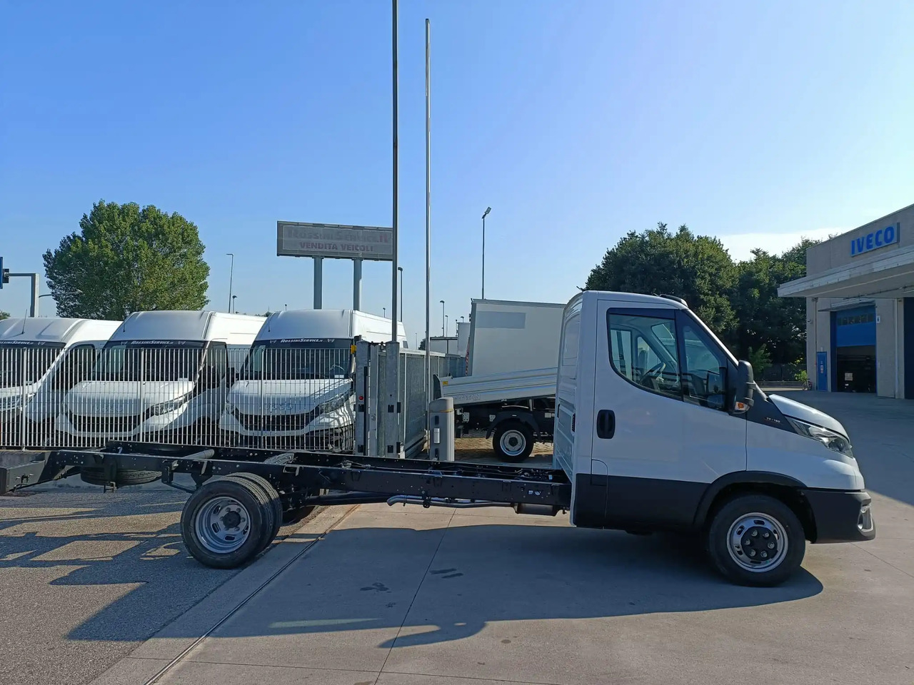 IVECO DAILY 60C18 A TELAIO KM 0 - Truk sasis: gambar 4 IVECO DAILY 60C18 A TELAIO KM 0 - Truk sasis: gambar 4