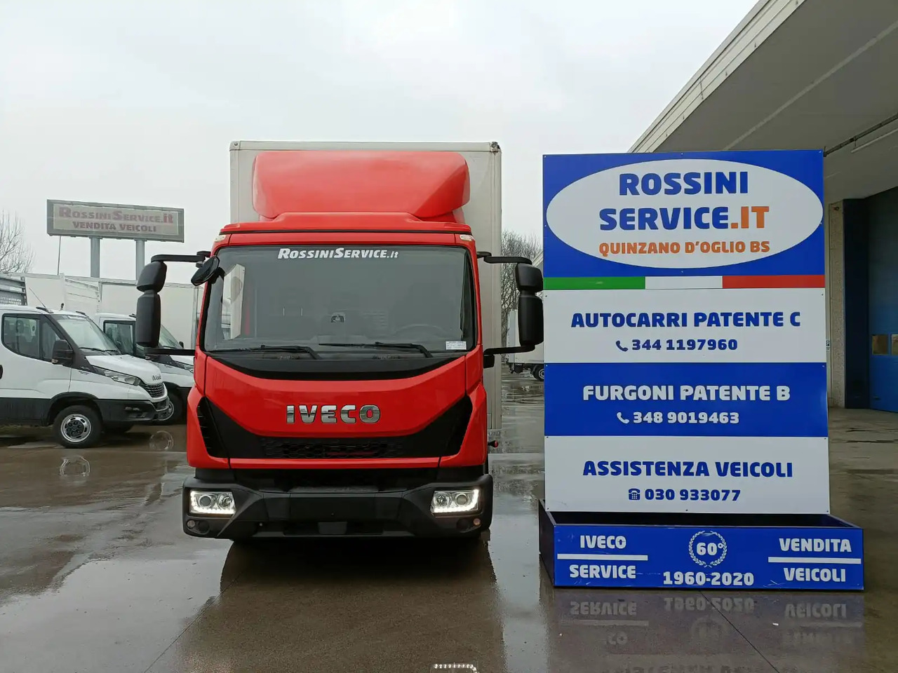 IVECO EUROCARGO 75E19 / 80E19 / 86E19 - Truk box: gambar 4 IVECO EUROCARGO 75E19 / 80E19 / 86E19 - Truk box: gambar 4