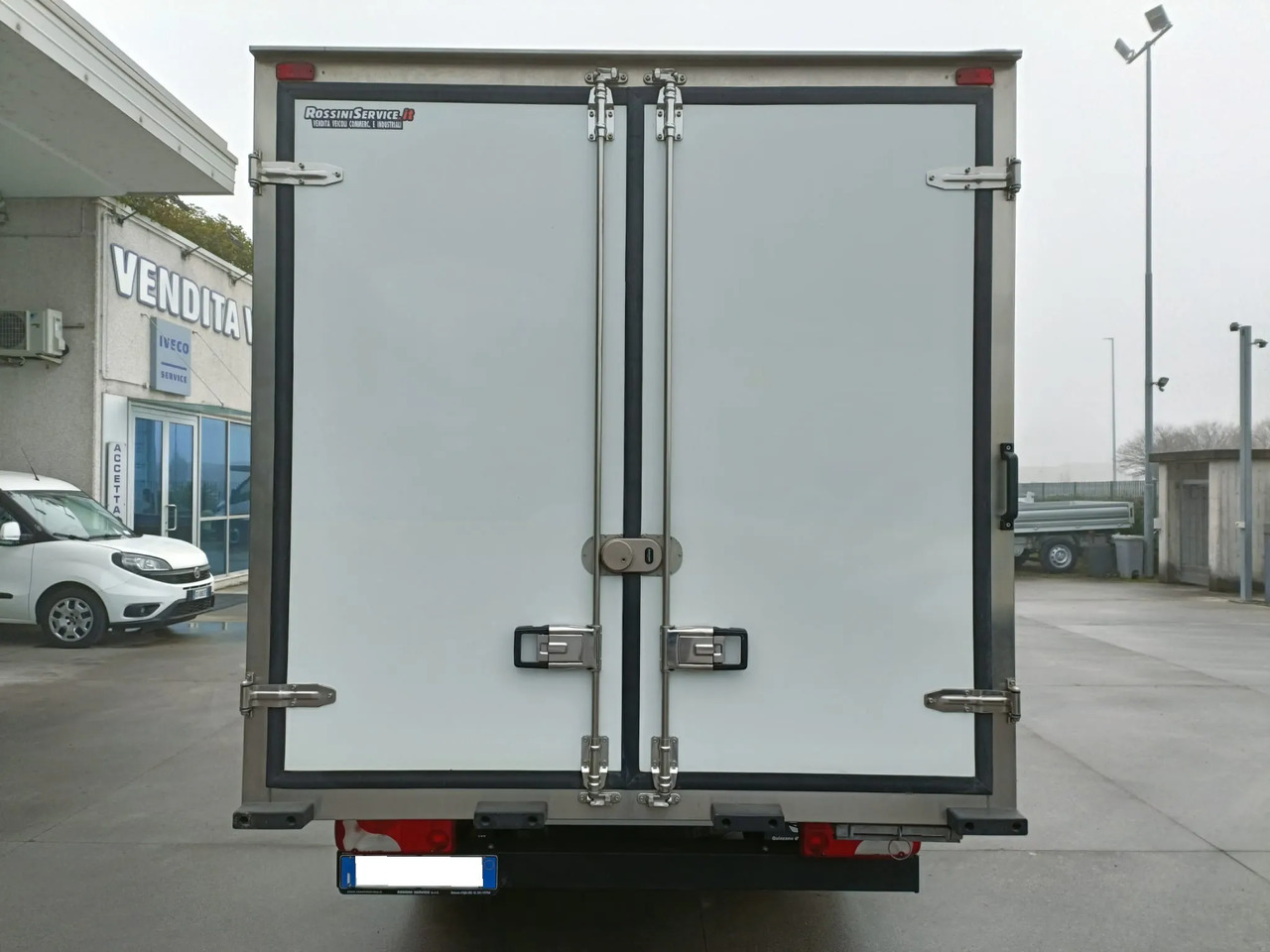 MERCEDES BENZ SPRINTER 415 150 CV - Van berpendingin: gambar 5 MERCEDES BENZ SPRINTER 415 150 CV - Van berpendingin: gambar 5