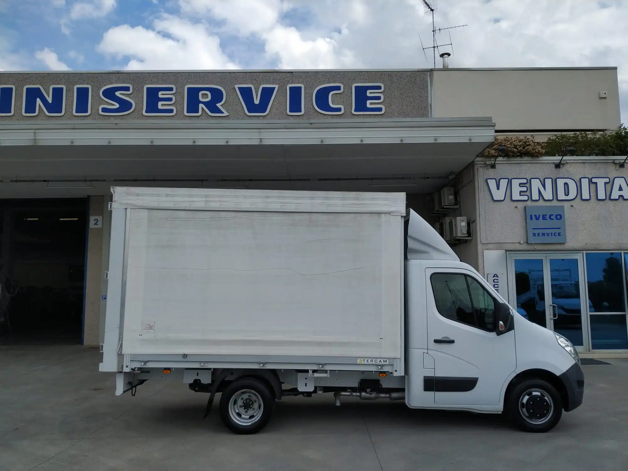 RENAULT MASTER L3XL T35 - Van dengan terpal samping: gambar 3 RENAULT MASTER L3XL T35 - Van dengan terpal samping: gambar 3