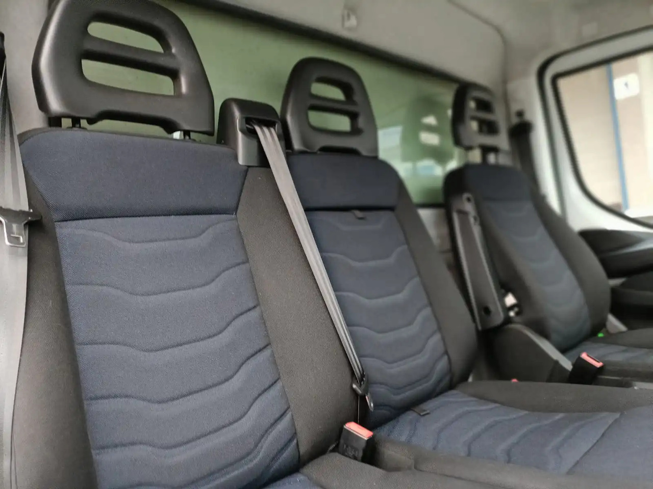 IVECO DAILY 35C14 - Van pengiriman: gambar 5 IVECO DAILY 35C14 - Van pengiriman: gambar 5