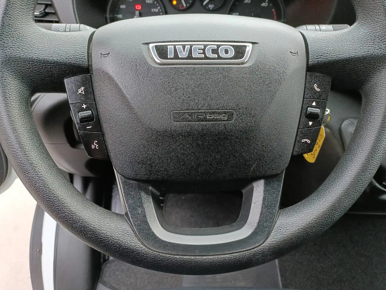 Van pengiriman IVECO DAILY 35C14: gambar 12