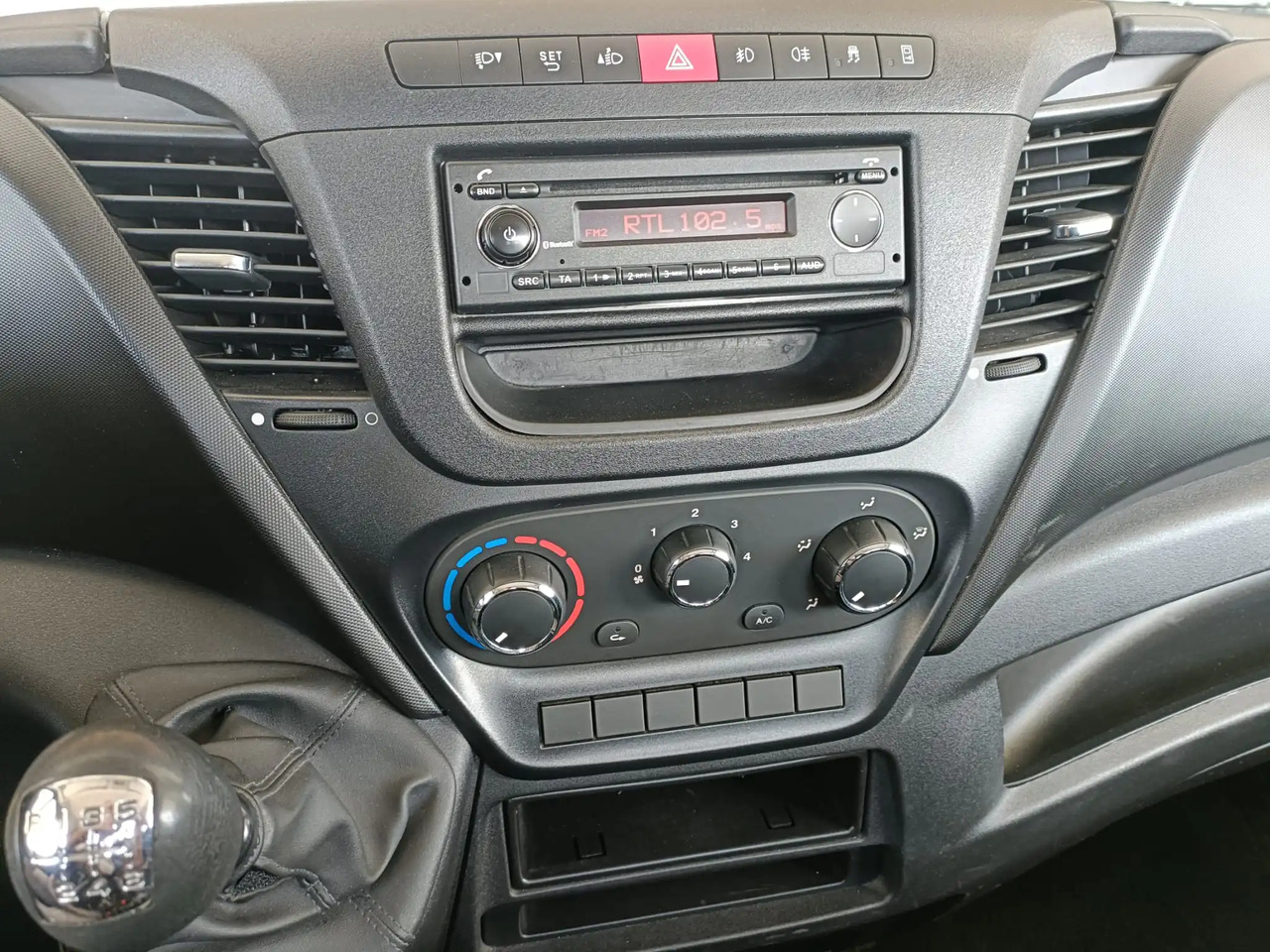 IVECO DAILY 35C15 - Van pengiriman: gambar 5 IVECO DAILY 35C15 - Van pengiriman: gambar 5