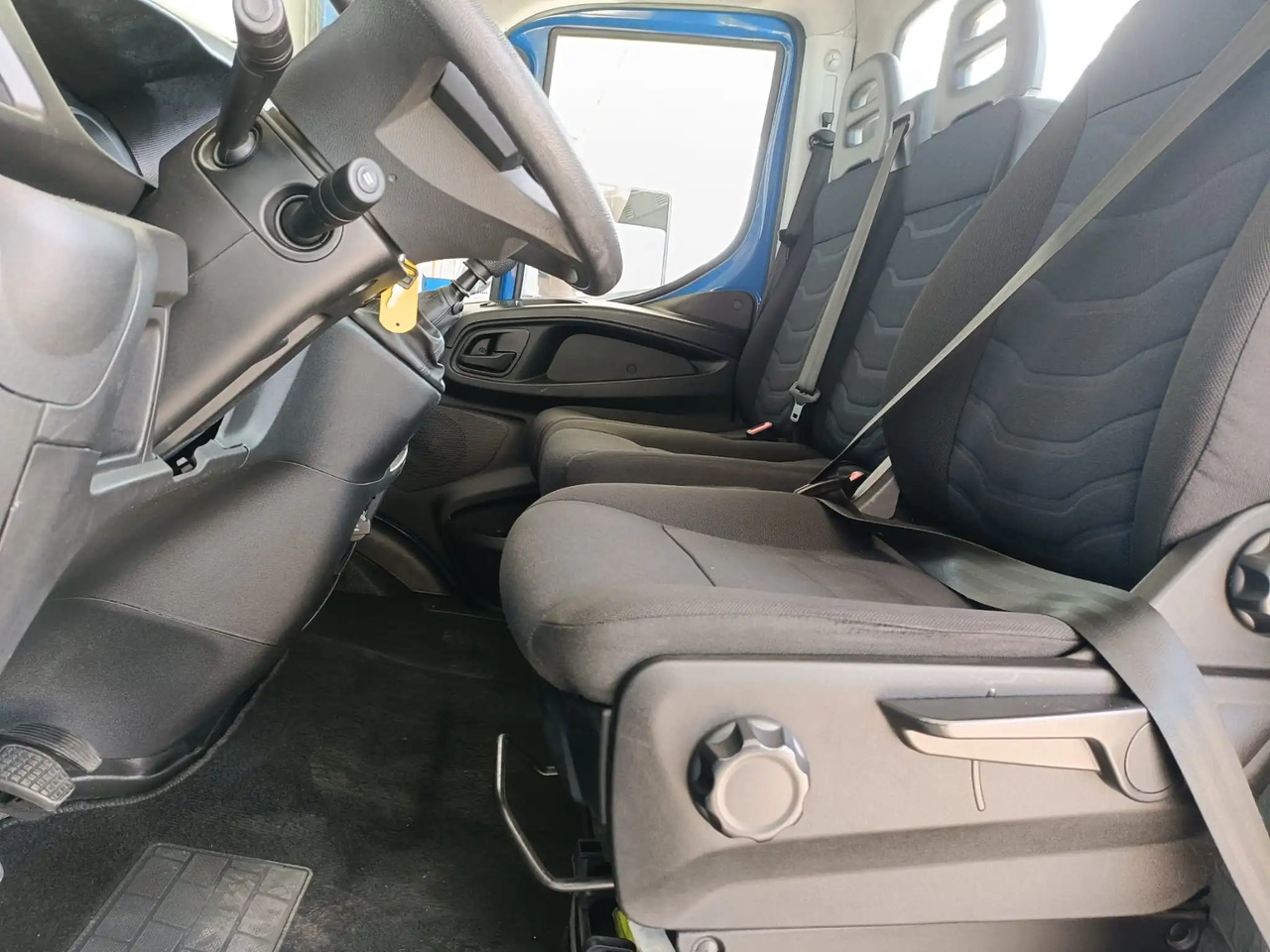 IVECO DAILY 35C15 - Van pengiriman: gambar 2 IVECO DAILY 35C15 - Van pengiriman: gambar 2