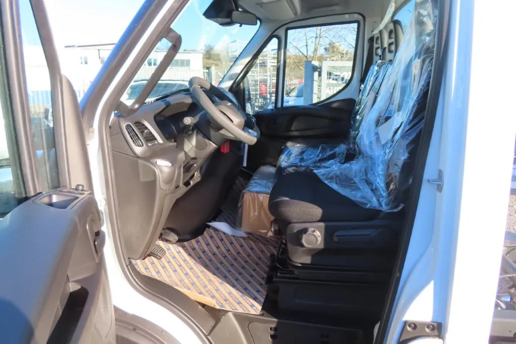 IVECO DAILY 72C18 - Van pengiriman: gambar 4 IVECO DAILY 72C18 - Van pengiriman: gambar 4