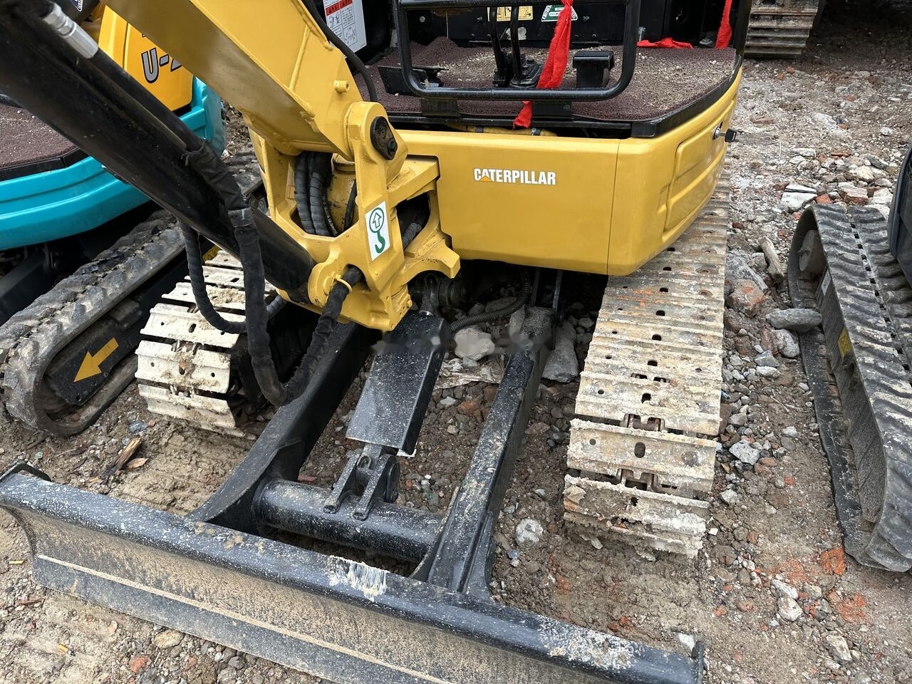Caterpillar 303E - Ekskavator mini: gambar 5 Caterpillar 303E - Ekskavator mini: gambar 5