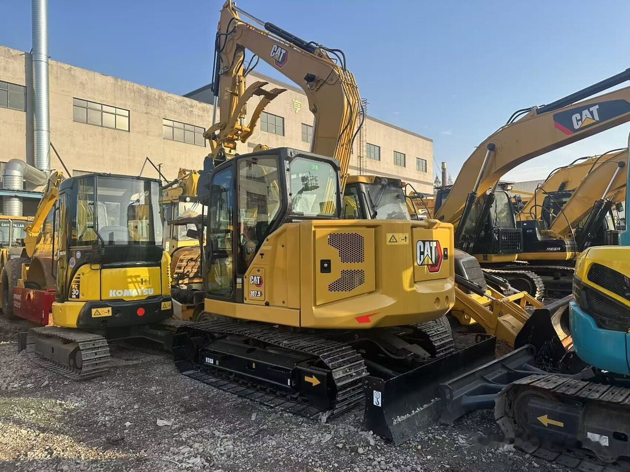Caterpillar 307.5 - Ekskavator perayap: gambar 5 Caterpillar 307.5 - Ekskavator perayap: gambar 5