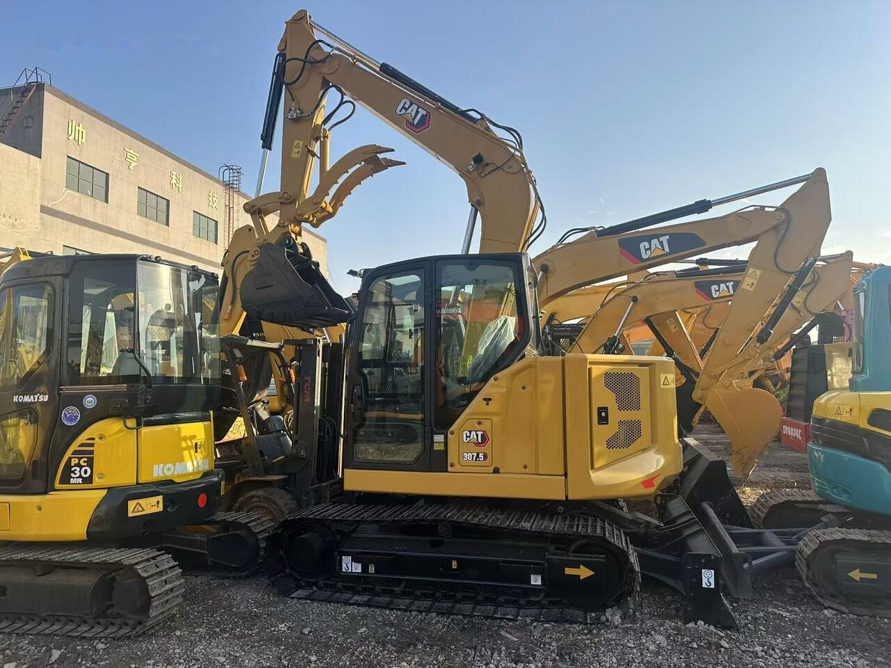 Caterpillar 307.5 - Ekskavator perayap: gambar 1 Caterpillar 307.5 - Ekskavator perayap: gambar 1