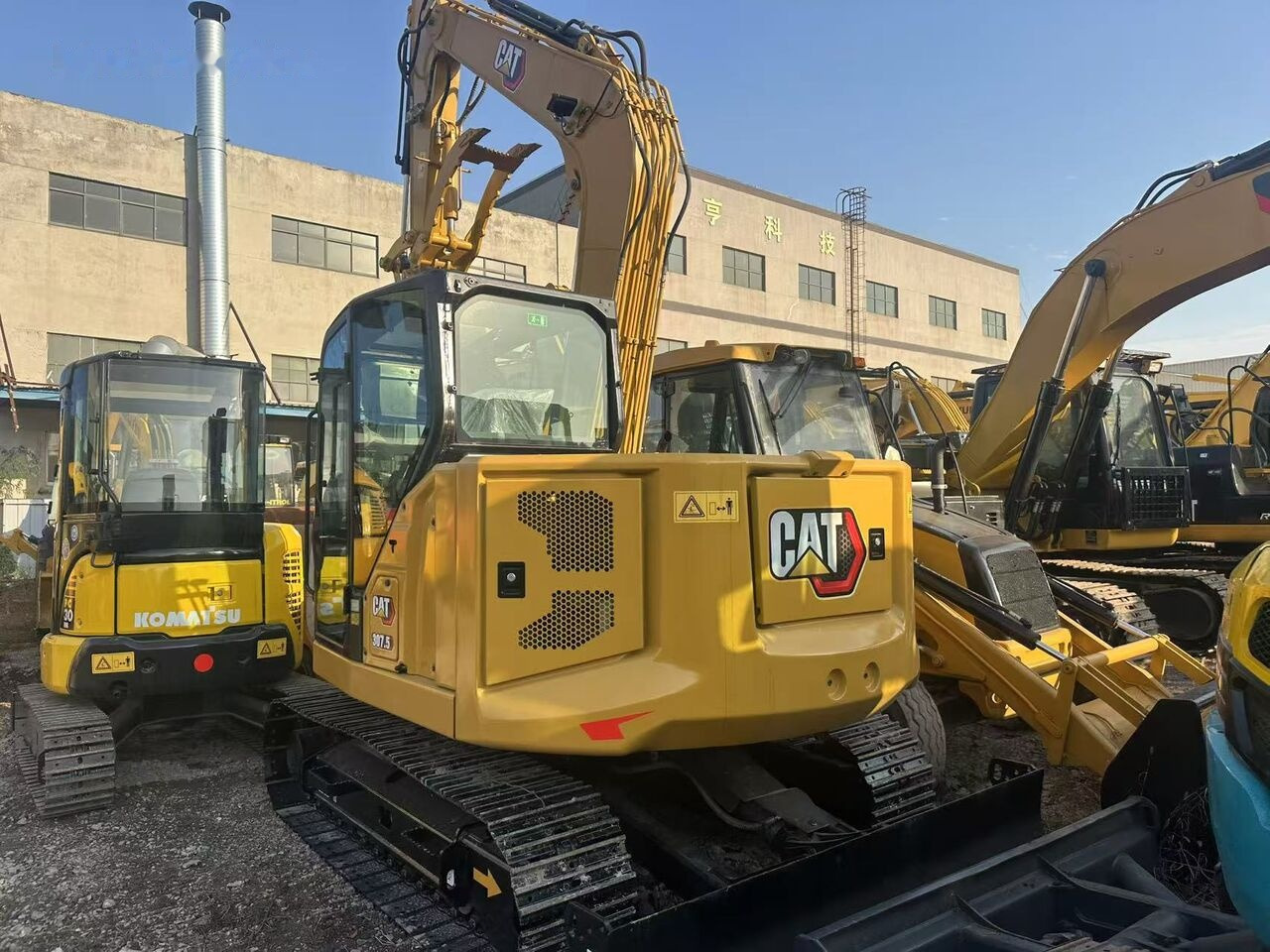 Caterpillar 307.5 - Ekskavator perayap: gambar 2 Caterpillar 307.5 - Ekskavator perayap: gambar 2