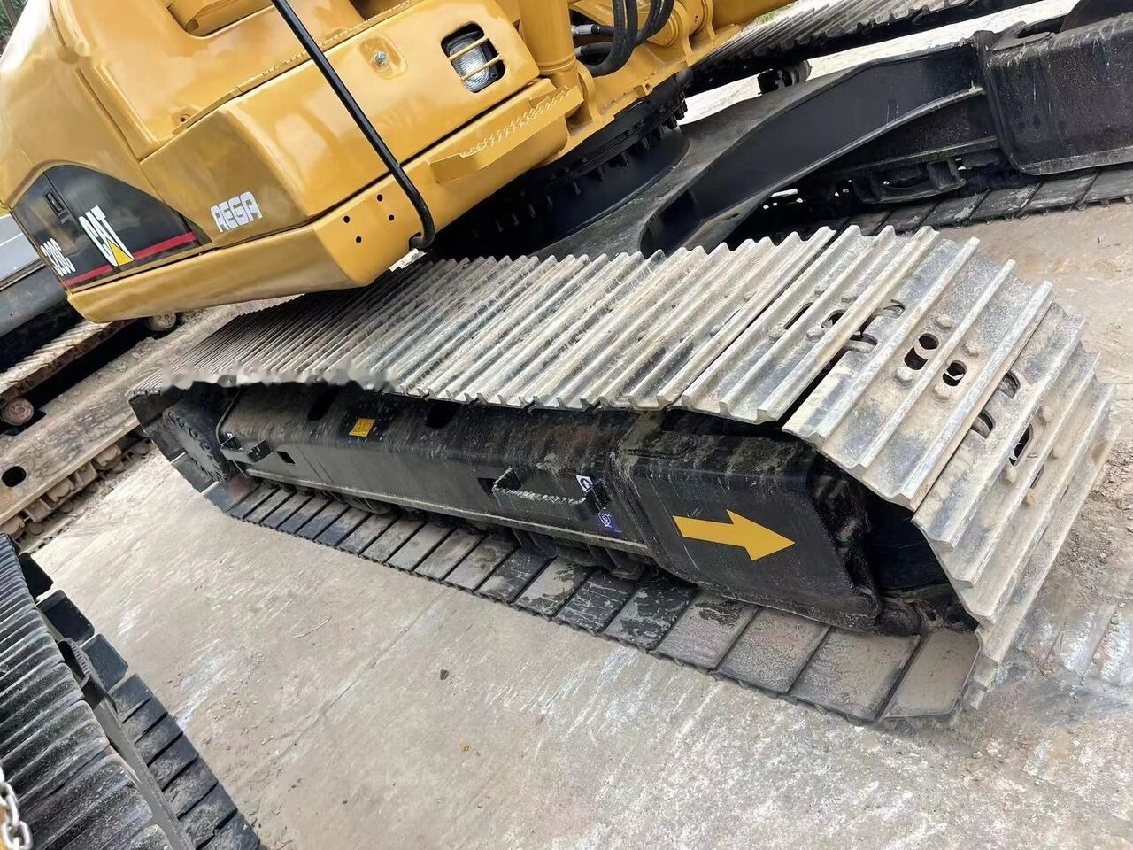 Caterpillar 320C - Ekskavator perayap: gambar 5 Caterpillar 320C - Ekskavator perayap: gambar 5