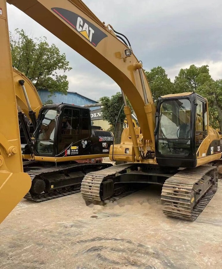 Caterpillar 320C - Ekskavator perayap: gambar 2 Caterpillar 320C - Ekskavator perayap: gambar 2