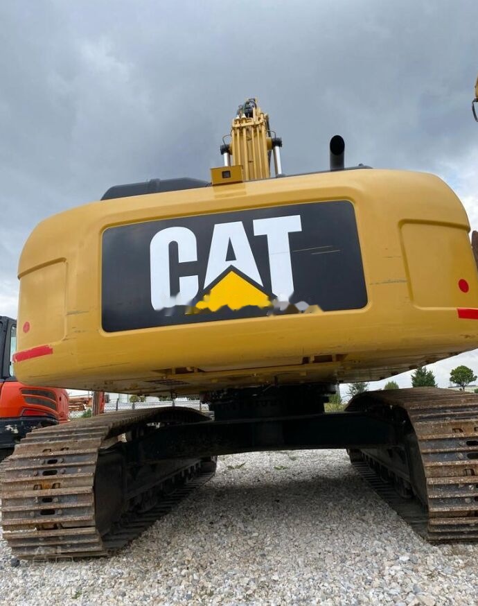Caterpillar 330D2L - Ekskavator perayap: gambar 1 Caterpillar 330D2L - Ekskavator perayap: gambar 1
