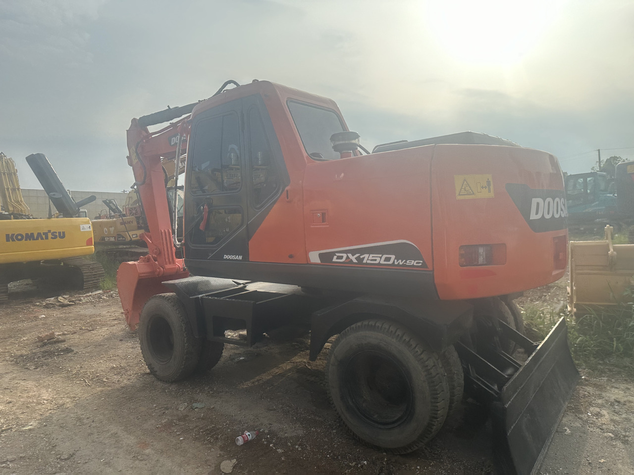 Doosan DX150W-9C - Ekskavator roda: gambar 4 Doosan DX150W-9C - Ekskavator roda: gambar 4