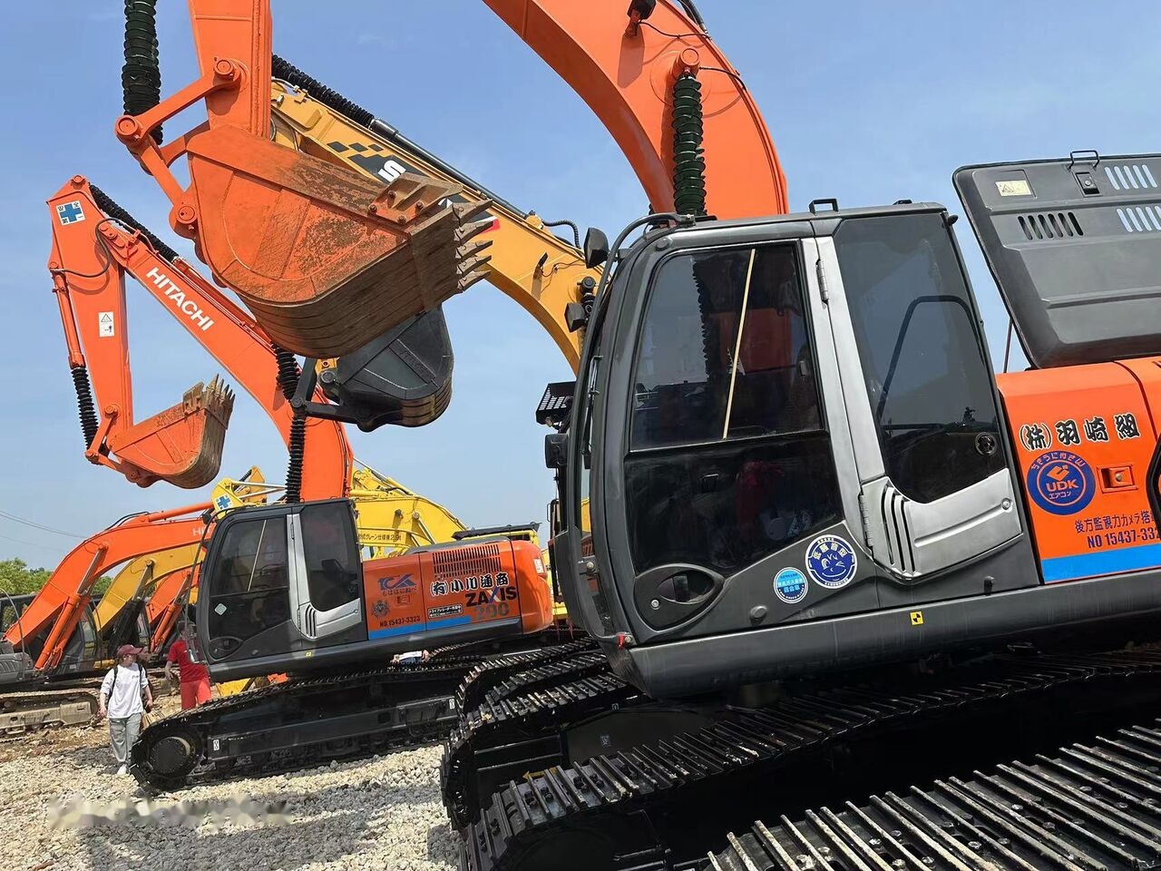 Hitachi ZX200-3 - Ekskavator perayap: gambar 3 Hitachi ZX200-3 - Ekskavator perayap: gambar 3