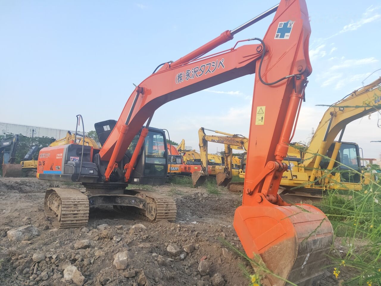 Hitachi ZX210 - Ekskavator perayap: gambar 4 Hitachi ZX210 - Ekskavator perayap: gambar 4