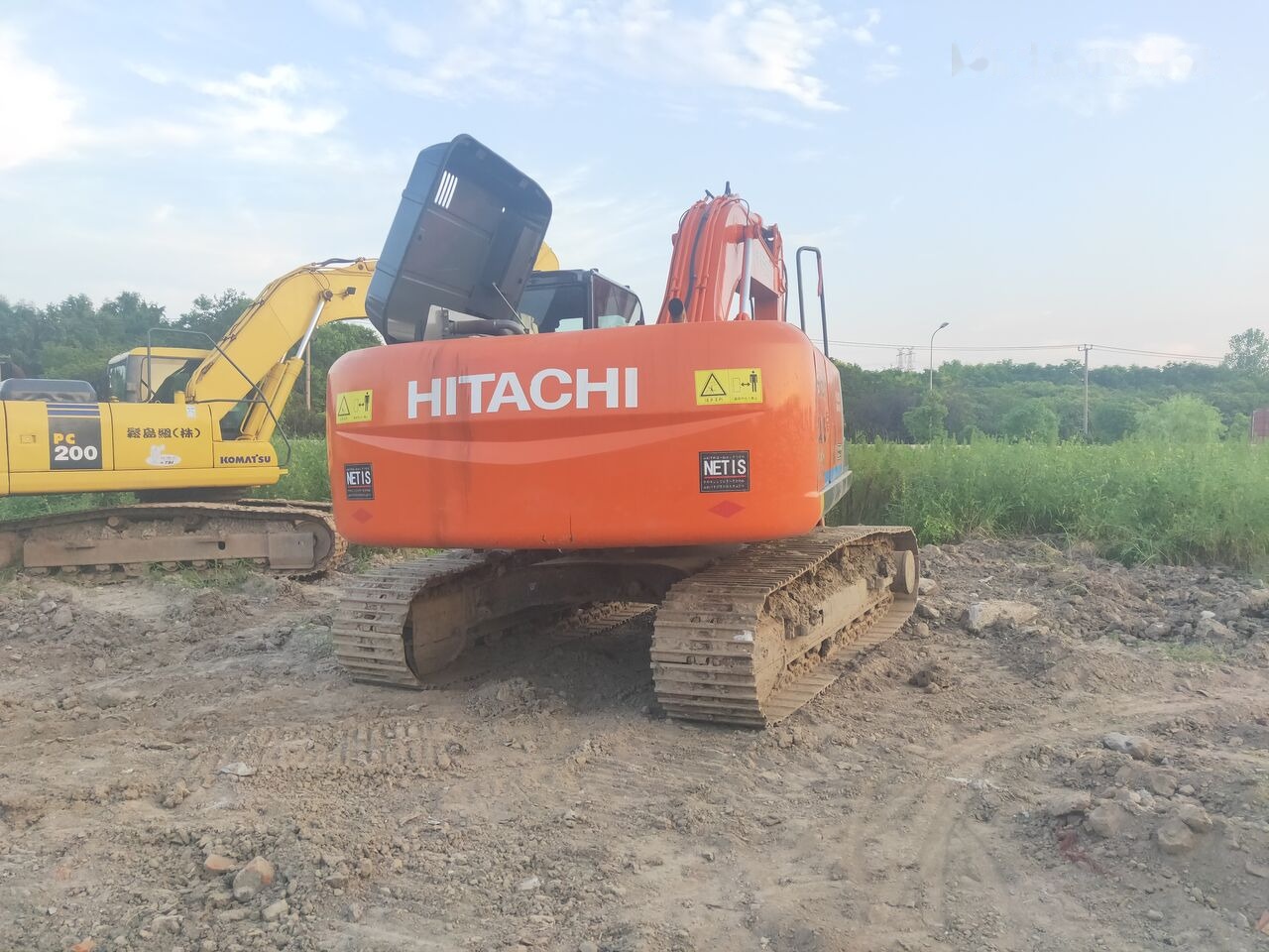 Hitachi ZX210 - Ekskavator perayap: gambar 3 Hitachi ZX210 - Ekskavator perayap: gambar 3