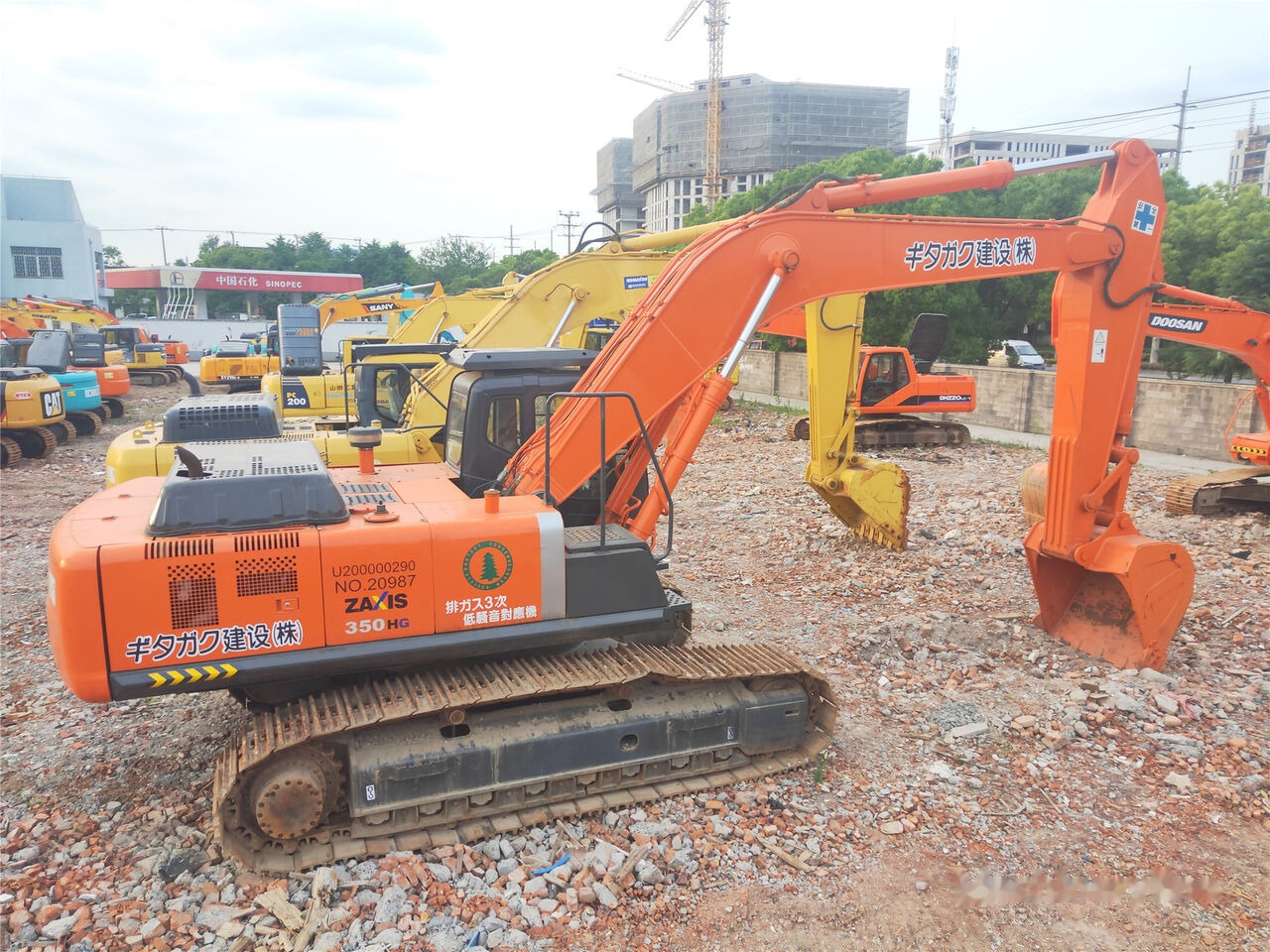 Ekskavator perayap Hitachi ZX350H-3G: gambar 8 Ekskavator perayap Hitachi ZX350H-3G: gambar 8