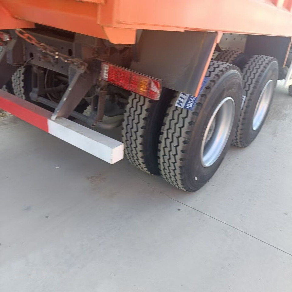 Howo 371 6*4 new tires - Truk jungkit: gambar 3 Howo 371 6*4 new tires - Truk jungkit: gambar 3
