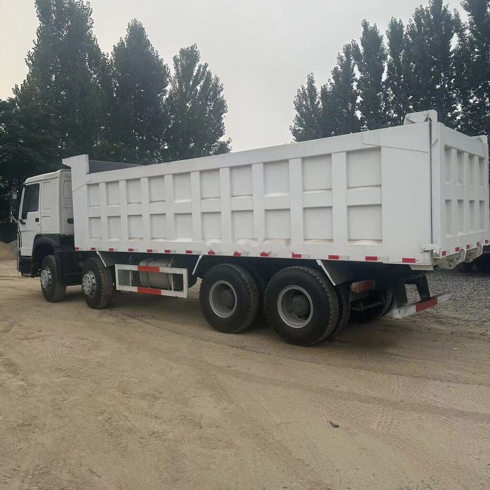 Howo 371 - Truk jungkit: gambar 1 Howo 371 - Truk jungkit: gambar 1