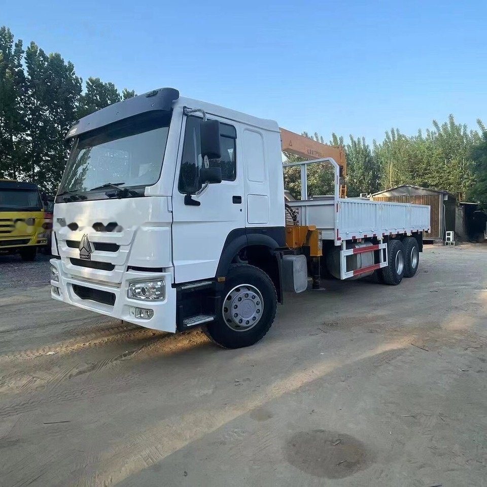 Howo crane 371 6tons - Truk jungkit, Truk derek: gambar 2 Howo crane 371 6tons - Truk jungkit, Truk derek: gambar 2