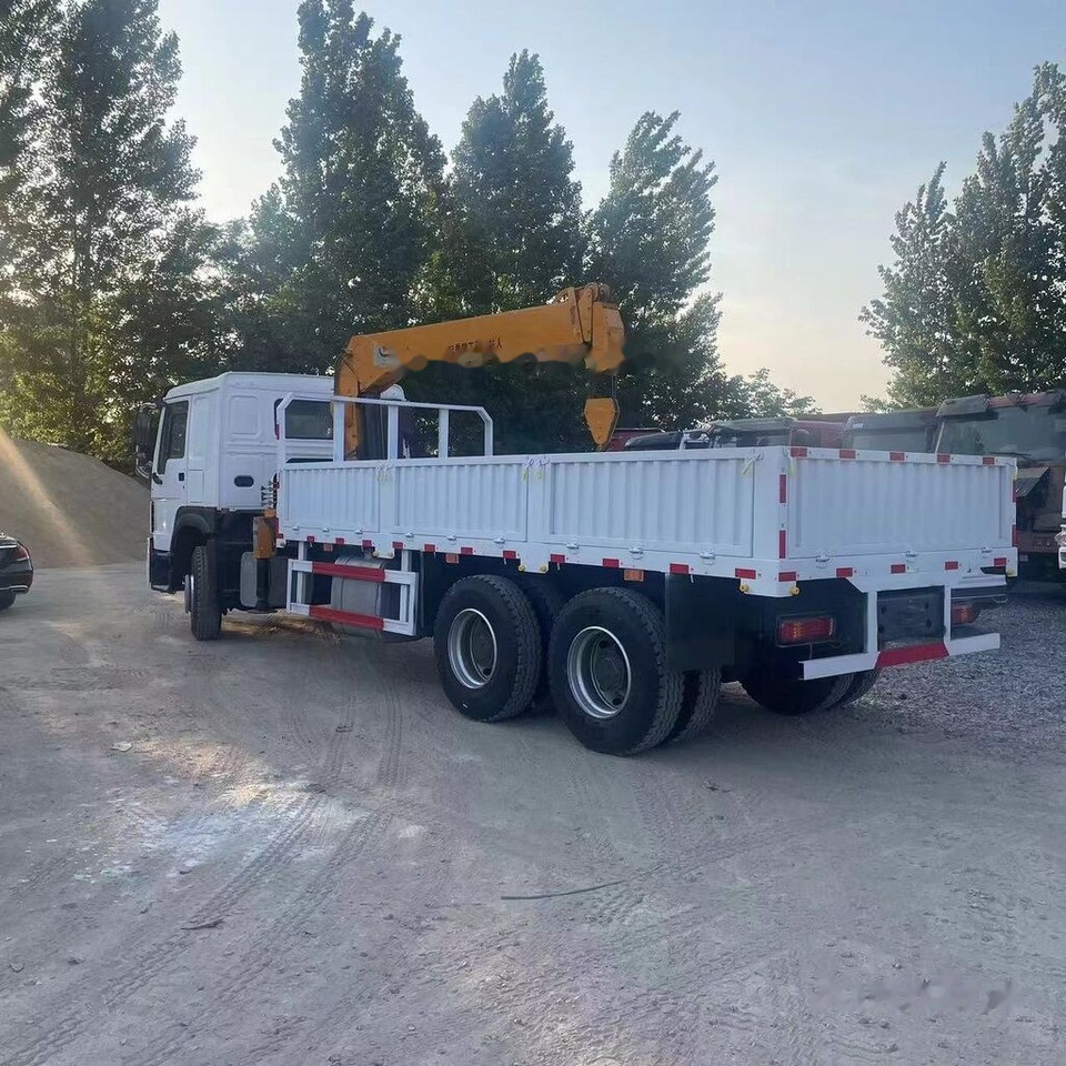 Howo crane 371 6tons - Truk jungkit, Truk derek: gambar 4 Howo crane 371 6tons - Truk jungkit, Truk derek: gambar 4