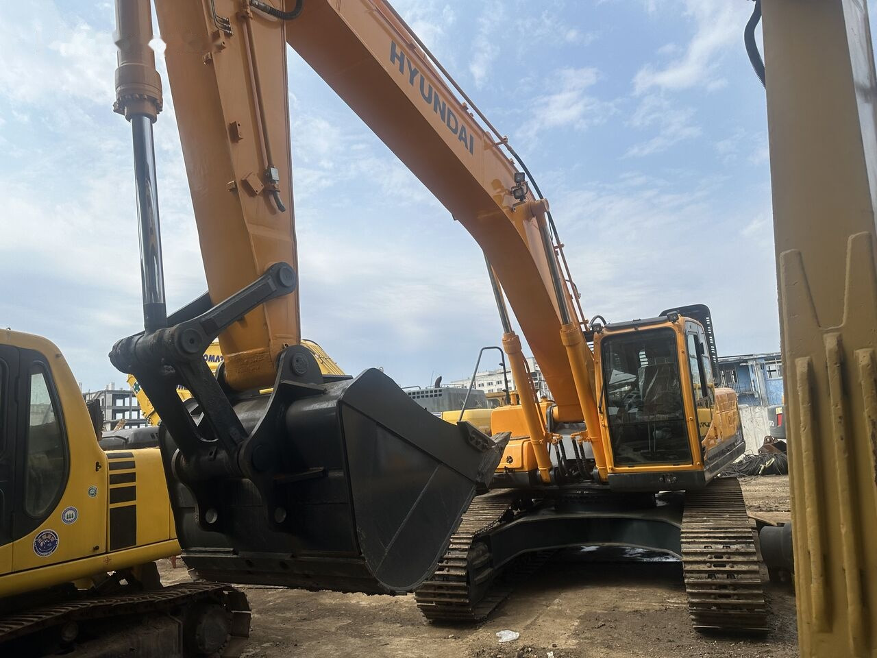 Hyundai R330LC-9S - Ekskavator perayap: gambar 3 Hyundai R330LC-9S - Ekskavator perayap: gambar 3