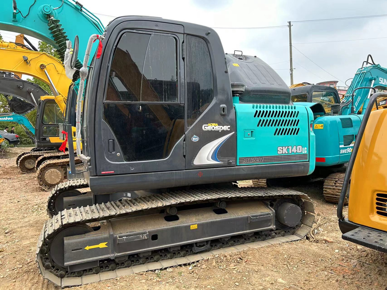 Ekskavator perayap KOBELCO SK140LC-8: gambar 7 Ekskavator perayap KOBELCO SK140LC-8: gambar 7